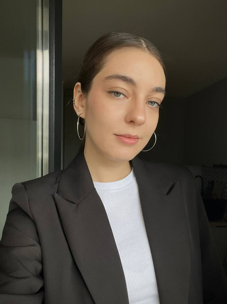 Анастасия Судник - Плаза Реал